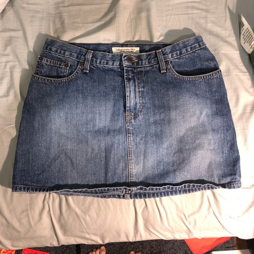 Vintage Denim skirt!